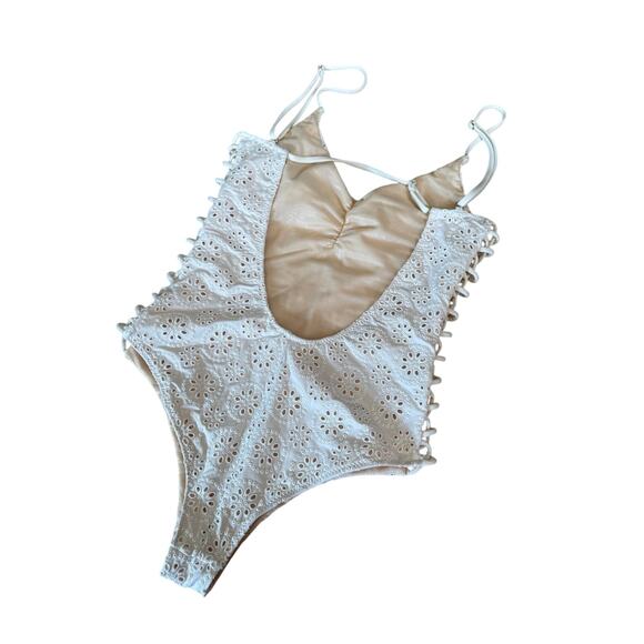 Amuse Society white side lace up one piece swimsuit - Picture 7 of 8